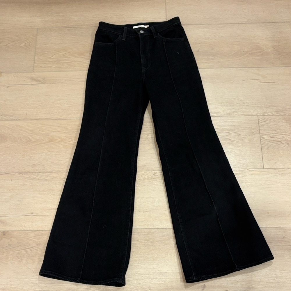 Levi's Women's Black Flare Jeans